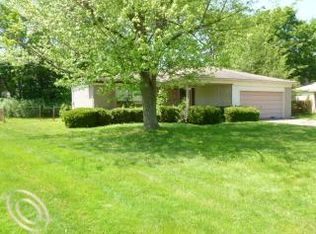 30525 Red Maple Ln, Southfield, MI 48076