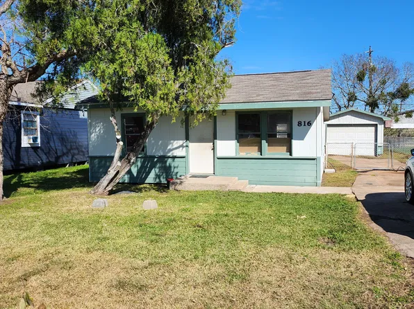 816 N Avenue C, Freeport, TX 77541