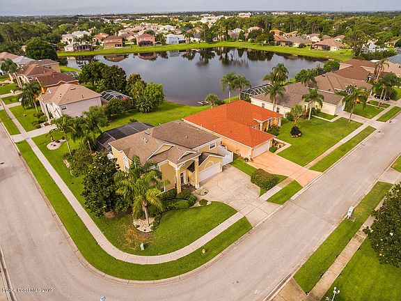 2nd image of 417 Stonehenge Cir