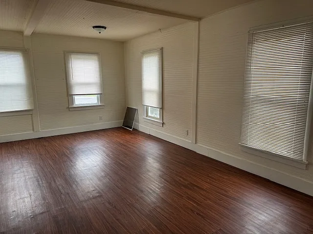 105 Grant St — Photo 3