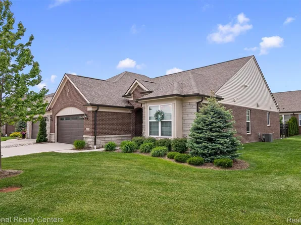 40605 Aster Ct, Clinton Township, MI 48038