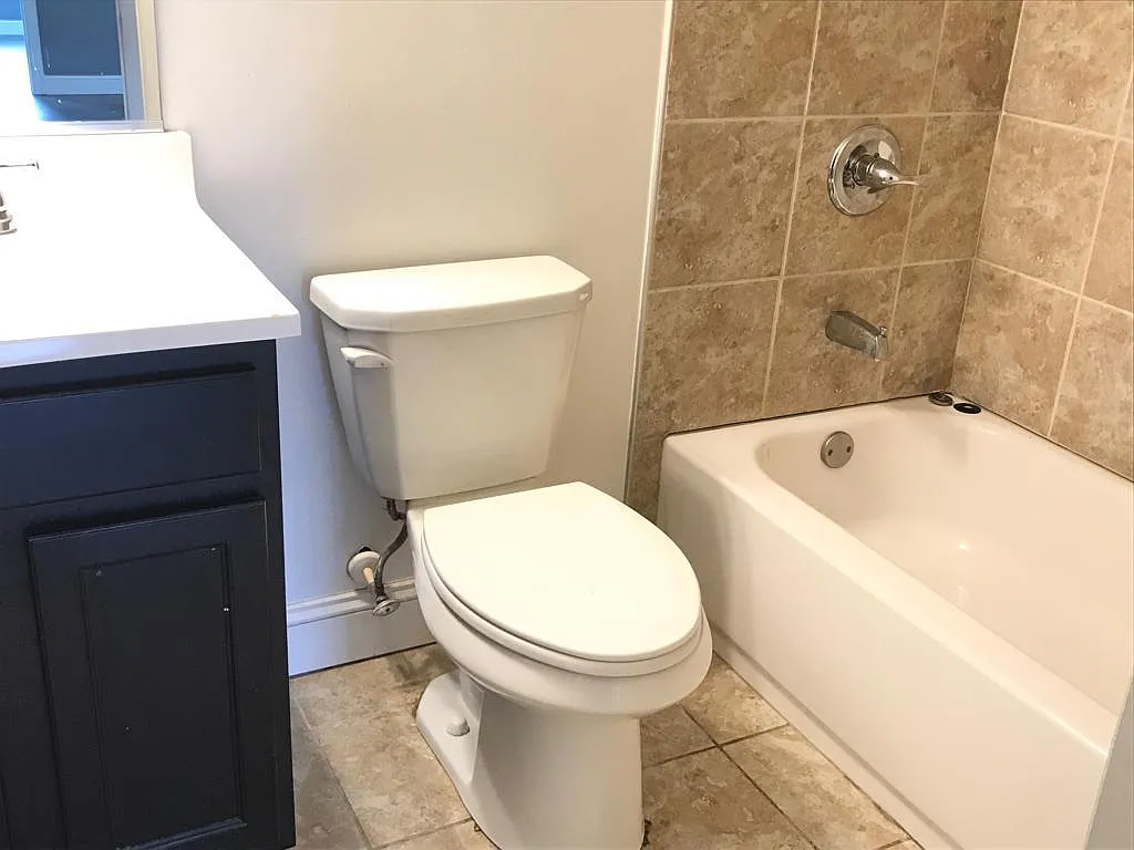 1106 W Lafayette Ave — Photo 1