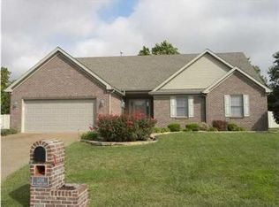 1458 W Rabbit Run, Haubstadt, IN 47639