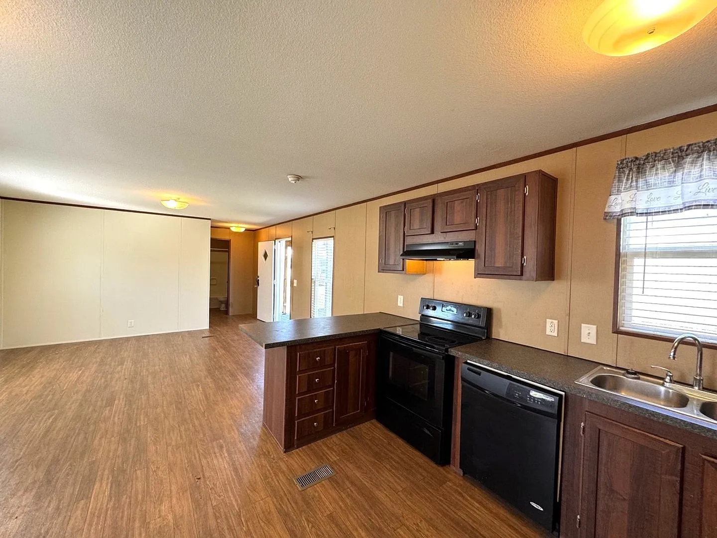 Oxford Estates - Lot 15 — Photo 1