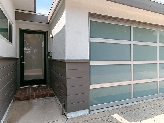 3rd image of 2216 Vista Del Mar Dr