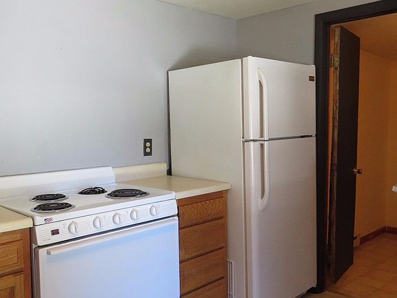 5th image of 303 N Illinois St