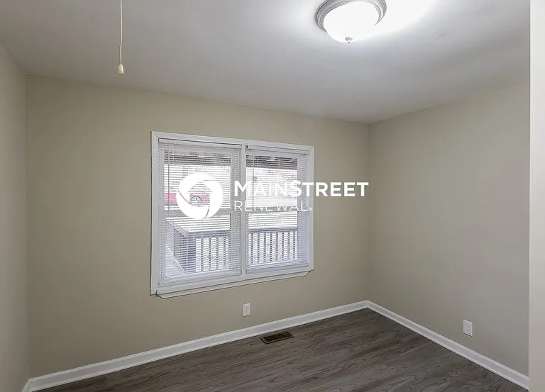 708 Drake Ave — Photo 9