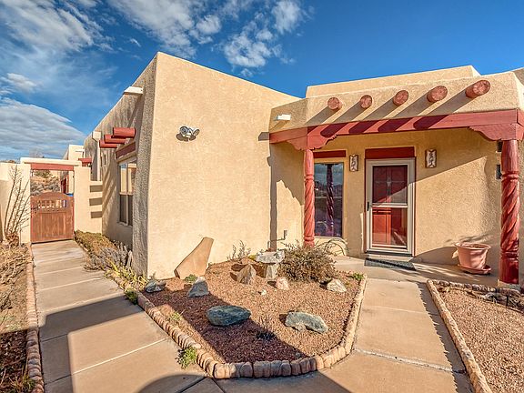 917 Chihuahua Rd NE-6