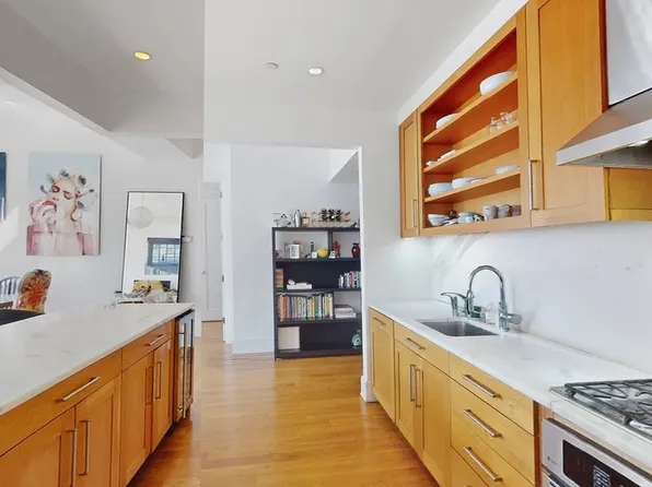 130 West 30th Street image 5 of 18