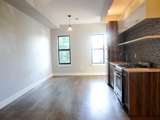Rented by Evergreen Apartments BK | media 50