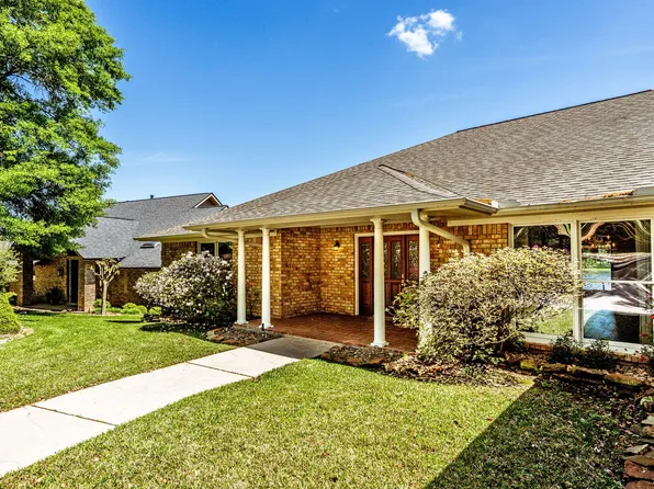 2008 Wickersham Dr, Huntsville, TX 77340