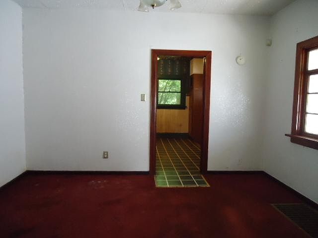 2nd image of 1426 Tecumseh St