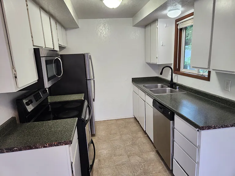18320 Hurst Rd #204 — Photo 8
