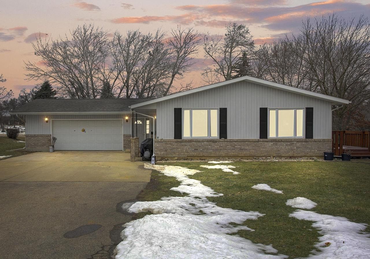11605 Wilmot ROAD, Twin Lakes, WI 53181 Zillow