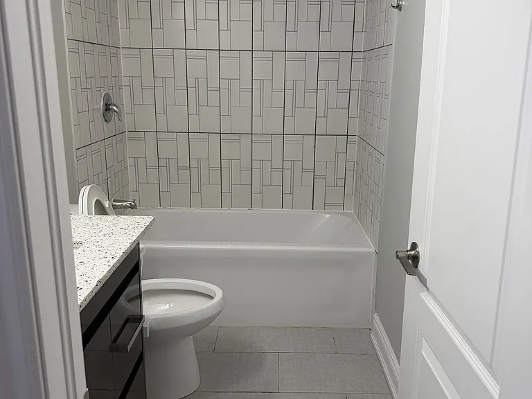 38 Westhumber Blvd E — Photo 7