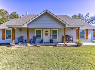 408 Pecan Tree Ct, Poolville, TX 76487