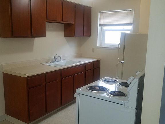 2nd image of 116 19th Ave APT 1