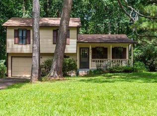 241 Remington Dr, Lilburn, GA 30047