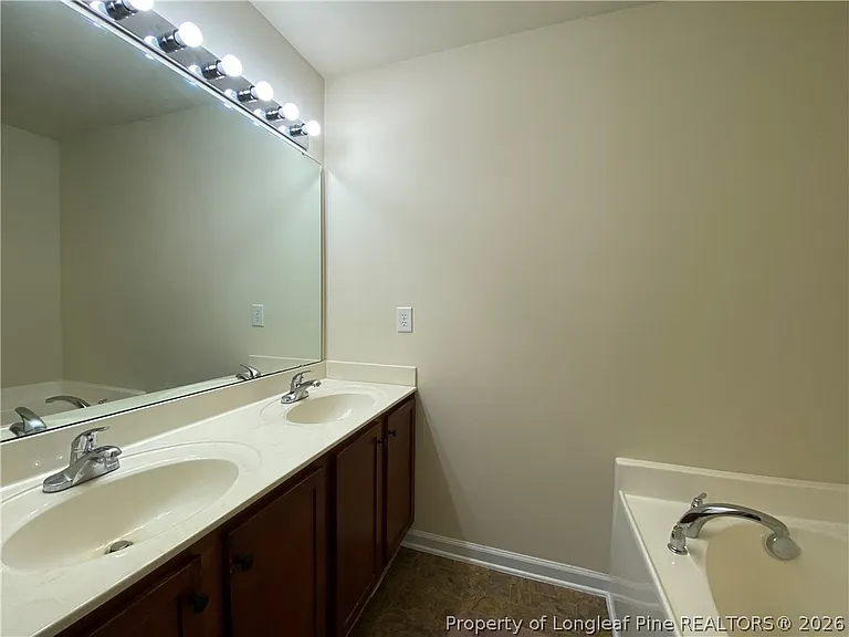 233 Palace Green Ln — Photo 9