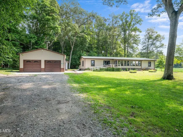 11555 Manore Rd, Grand Rapids, OH 43522