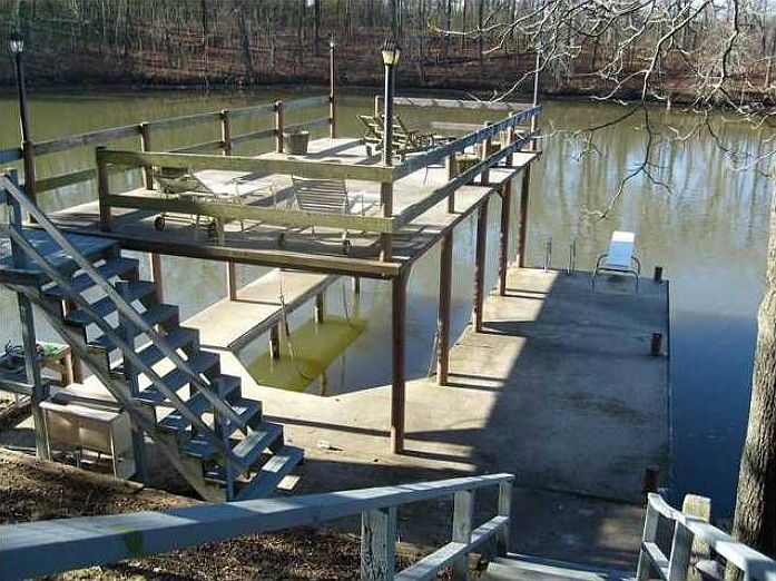 2nd image of 107 Fleetwood Dr