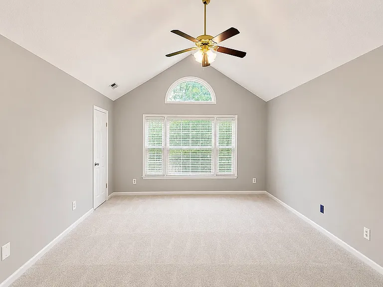 11000 Atrium Way — Photo 15
