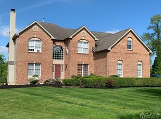 28 Saddle Ct, Monroe Township, NJ 08831