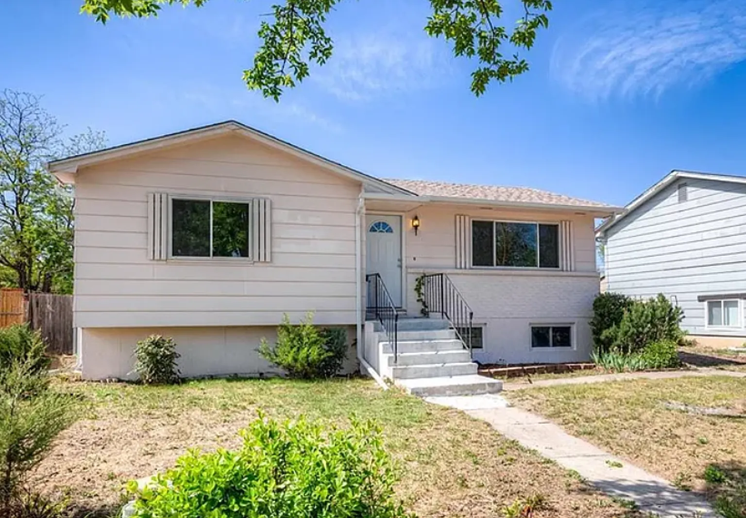 Beautiful 4 bed home — Photo 3
