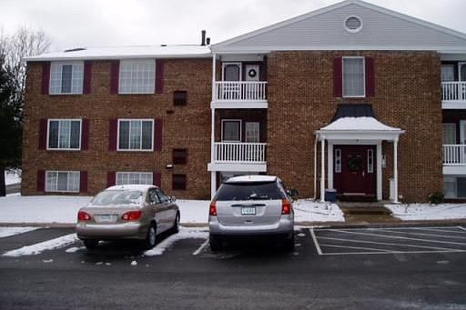 1st image of 942 Woodhollow Dr