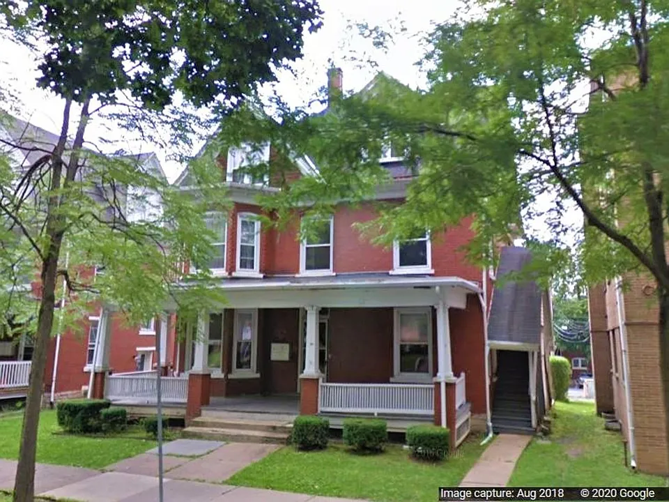 532 W College Ave