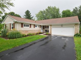 278 Harmon Rd, Aurora, OH 44202