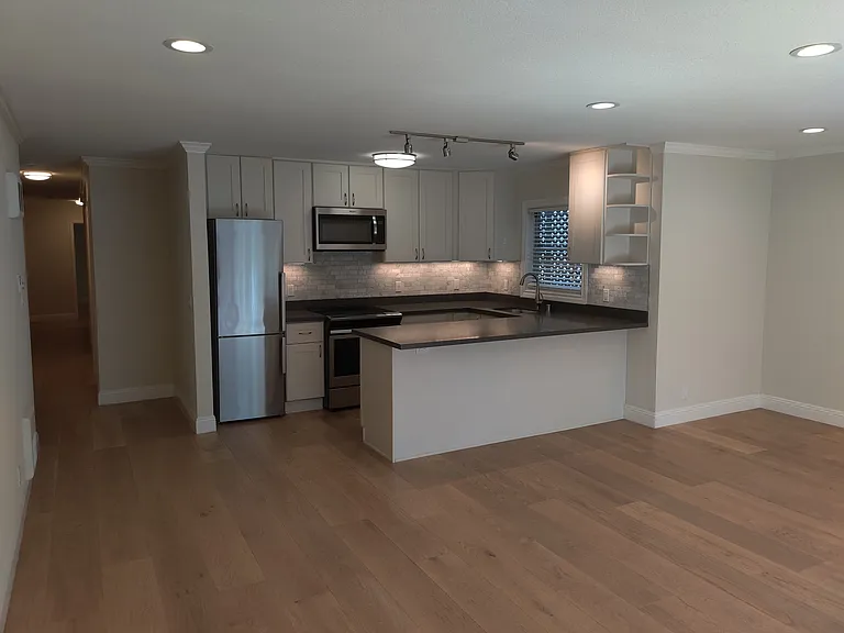 315 Hanover Ave #102 — Photo 1