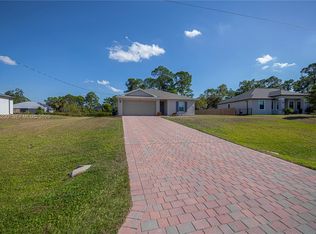 6058 S Moss Cir, Labelle, FL 33935