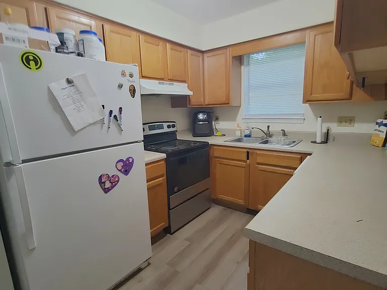 102 Bramble Ct — Photo 4