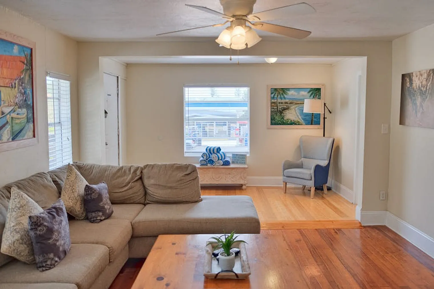 3 bed, 1.0 bath, 559 sqft, $2,717 — Photo 4