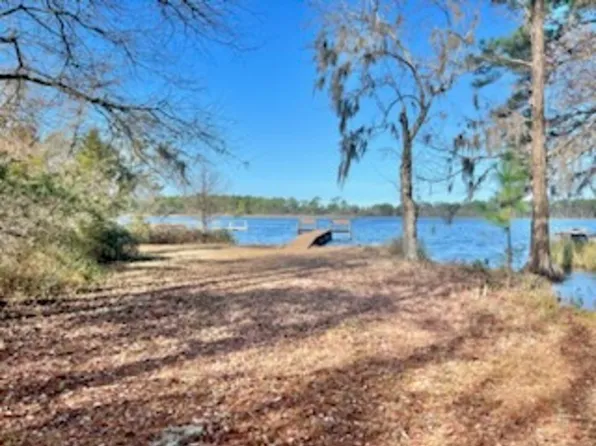 131 Basin St, Freeport, FL 32439