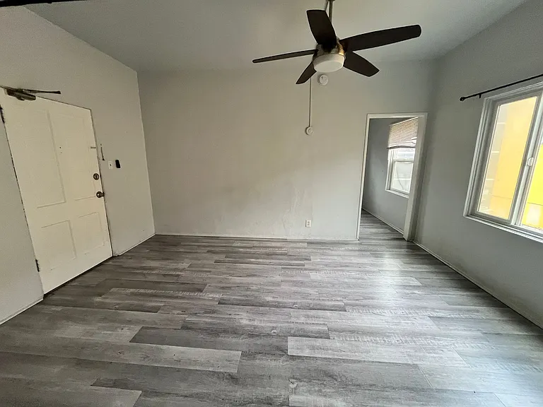 170 S Mountain View Ave. — Photo 17