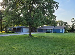 2016 Buckskin Rd, Ardmore, OK 73401