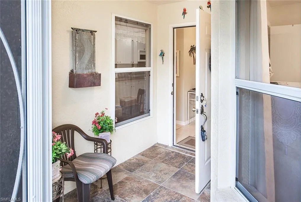 2 bed, 2.0 bath, 1275 sqft, $2,000 — Photo 3