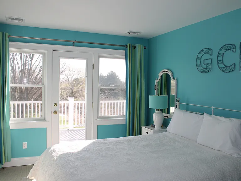 31 Newberry Ln — Photo 11
