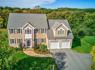 1 Atlantic Xing, Barrington, RI 02806