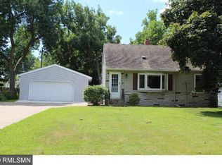 2214 Oakwood Dr, Mounds View, MN 55112