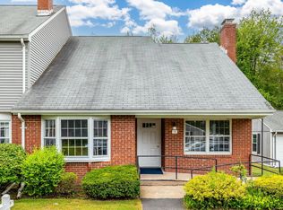 7 Barrington Dr APT E, Wethersfield, CT 06109