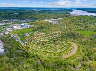 1098 Belgrove Dr, Saint Louis, MO 63137