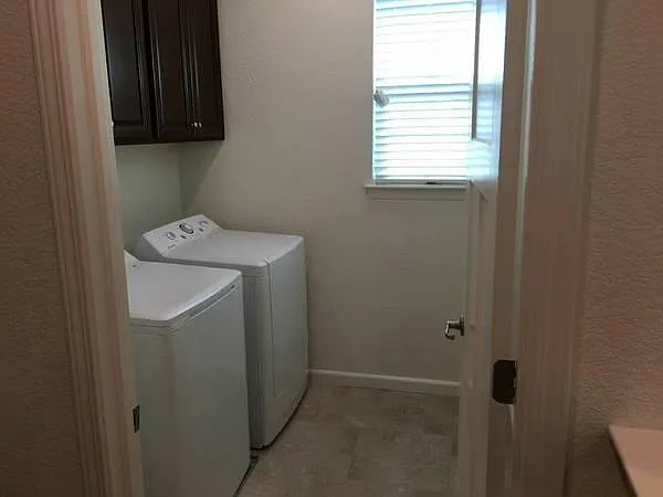 2049 Mannington Pl — Photo 13