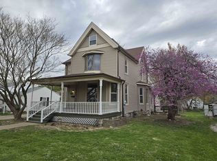 245 Cherry St, Carthage, IL 62321