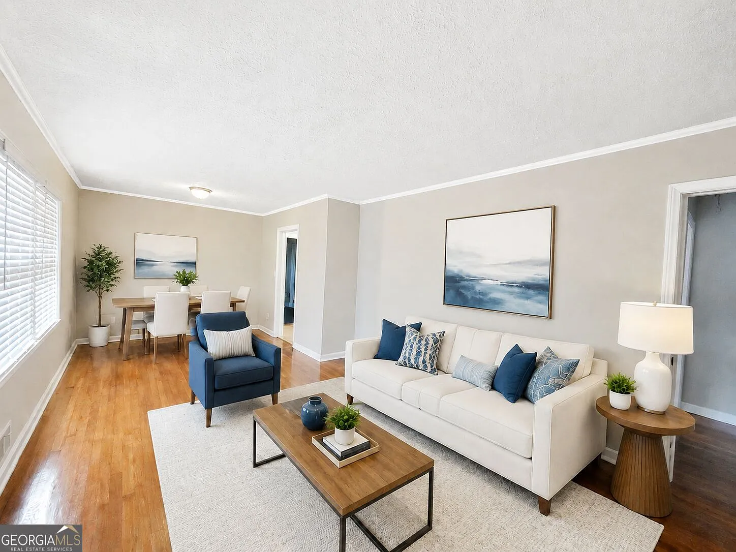 4 bed, 2011 sqft, $2,150 — Photo 3