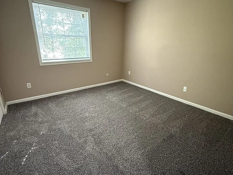 Foxfire West Apartments — Photo 38