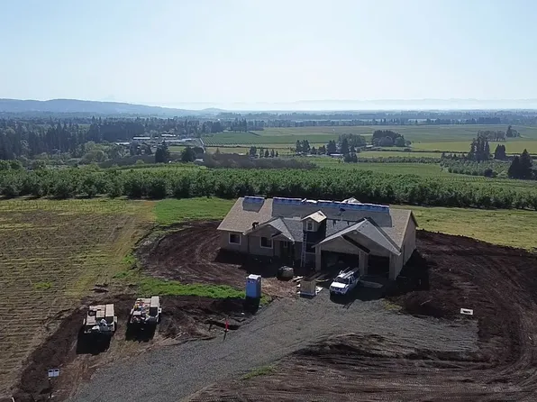 19350 NE Trunk Rd, Dundee, OR 97115