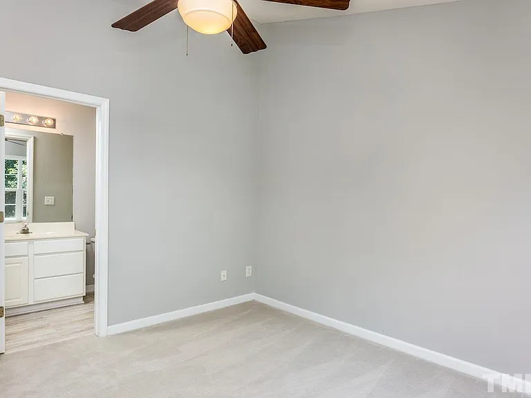 4717 Longhill Ln — Photo 11
